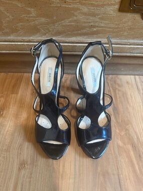 Geox Black Patent Leather Cutout T-Strap Heels